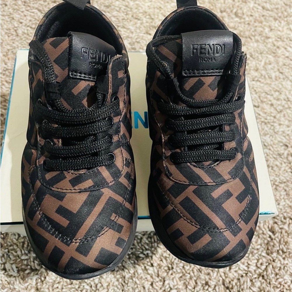 Fendi Sneakers